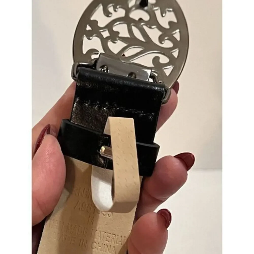 Steve MaddenWomen's  Black Belt Faux Leather Size M 40